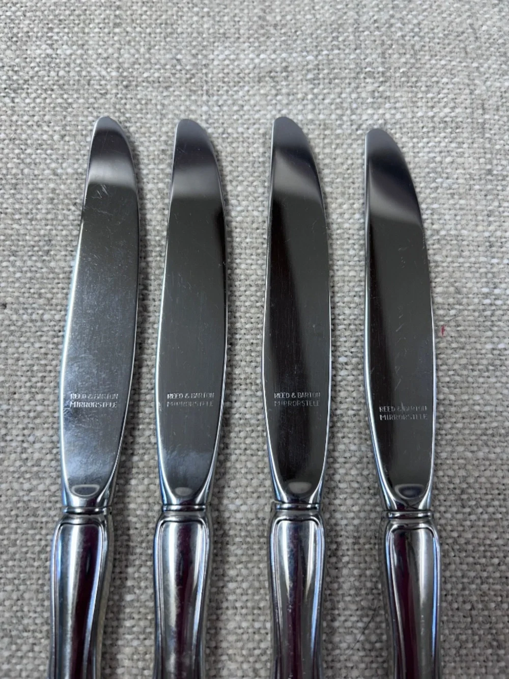 Lot of 4 Reed & Barton Regency Dinner Knives 18/8 Stainless Flatware